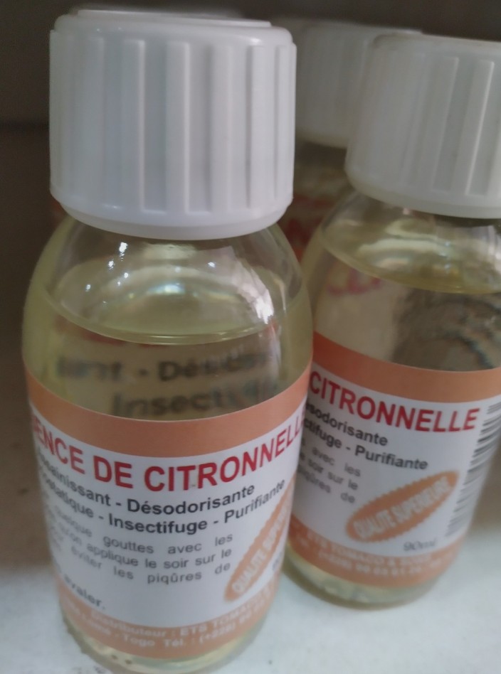 ESSENCE DE CITRONNELLE QUALITE SUPERIEURE 90ML