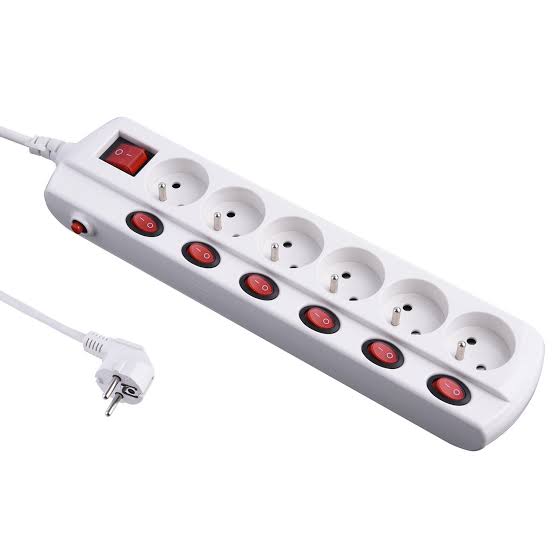 RALLONGE 6 PRISES 1.5M