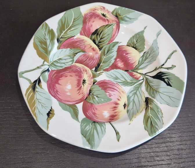 PLAT OCTOGONE EN PORCELAINE DE 1500